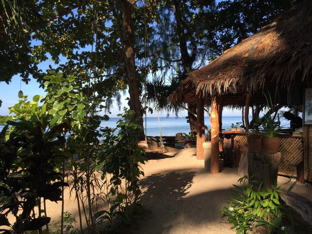 Cocobar&Bungalow'Kohjum Hotel Ко Джам Екстериор снимка